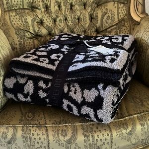 Barefoot Dreams In The Wild Blanket Brand New With tags